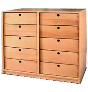 Regal mit Holzschubkästen 