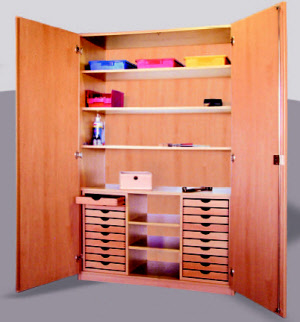 Werkraumschrank mit 20 Holzschübe 