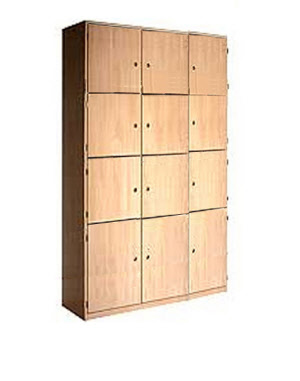 Lehrerfachschrank mit 9 Fächer und 3 Türen.