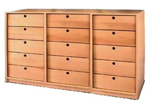 Regal mit 15 Holzschubkästen 